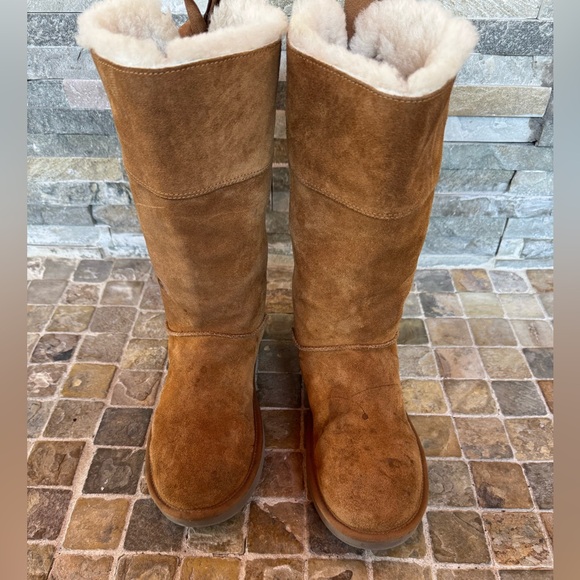 Kookaburra  by ugg Cozy Tan Suede Women's Boots - Picture 5 of 16